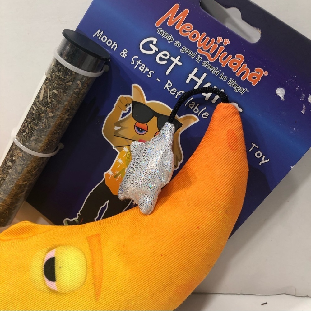 Moon & Star Refillable Catnip Toy - Picture 4 of 9